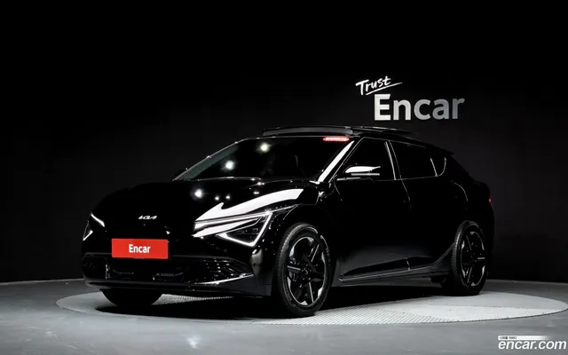 Kia EV6 2WD — миниатюра 1