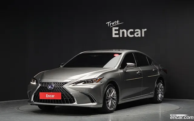Lexus ES 300h — миниатюра 1