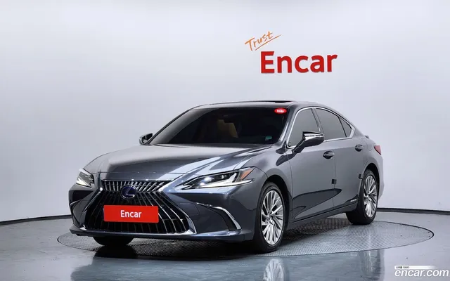 Lexus ES 300h — миниатюра 1