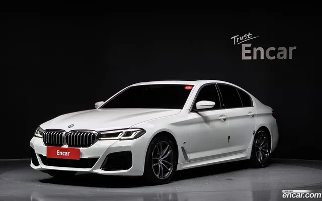 BMW 5 Series (G30) 520i M — миниатюра 1