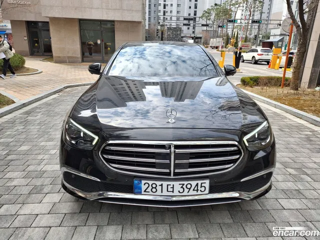 Mercedes-Benz E-Class (W213) E250 — миниатюра 1