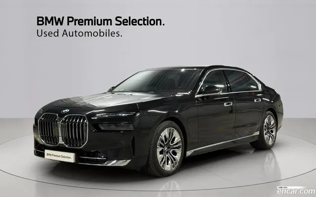 BMW 7 Series (G70) 740d xDrive — миниатюра 1