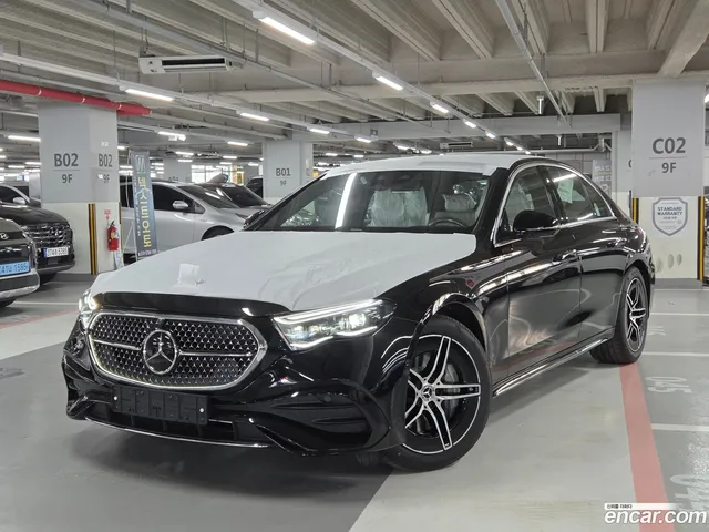 Mercedes-Benz E-Class (W214) E300 4MATIC AMG Line — миниатюра 1