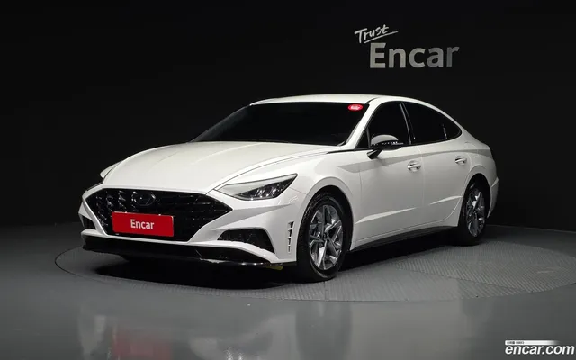 Hyundai Sonata (DN8) 2.0 — миниатюра 1