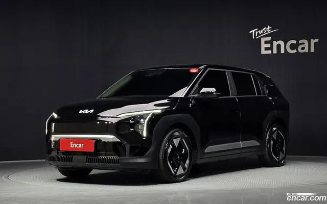 Kia EV3 2WD — миниатюра 1