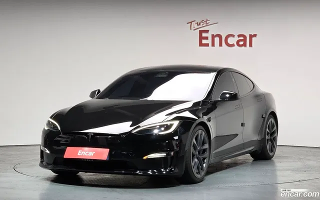 Tesla Model S AWD — миниатюра 1