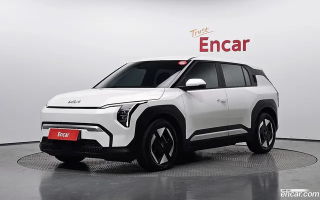 Kia EV3 2WD — миниатюра 1