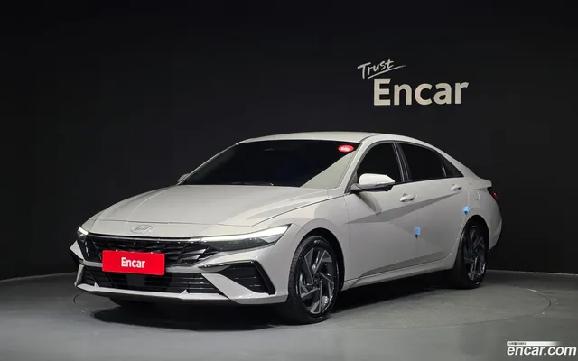 Hyundai Avante CN7 Hybrid — миниатюра 1