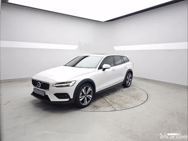 Volvo V60 2 B5 AWD — миниатюра 1