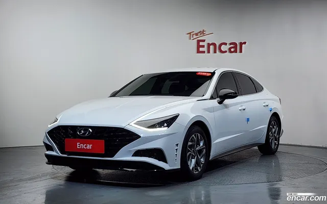 Hyundai Sonata (DN8) 2.0 — миниатюра 1