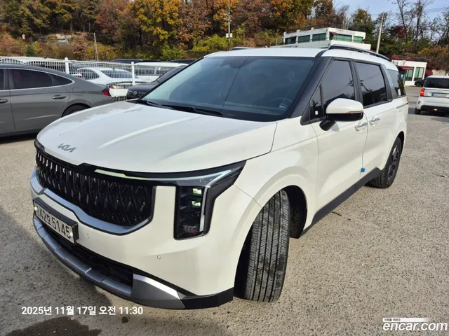 Kia Carnival 9 — миниатюра 1
