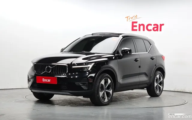Volvo XC40 B4 — миниатюра 1