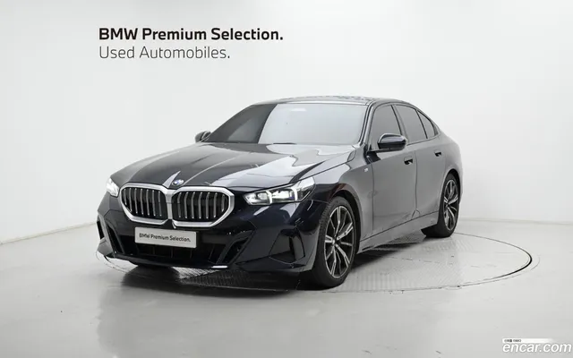 BMW 5 Series (G60) 530i xDrive M — миниатюра 1