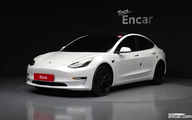 Tesla Model 3 AWD — миниатюра 1