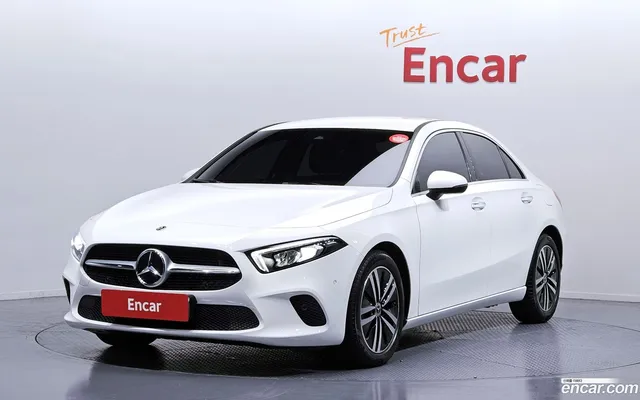 Mercedes-Benz A-Class (W177) A220 — миниатюра 1