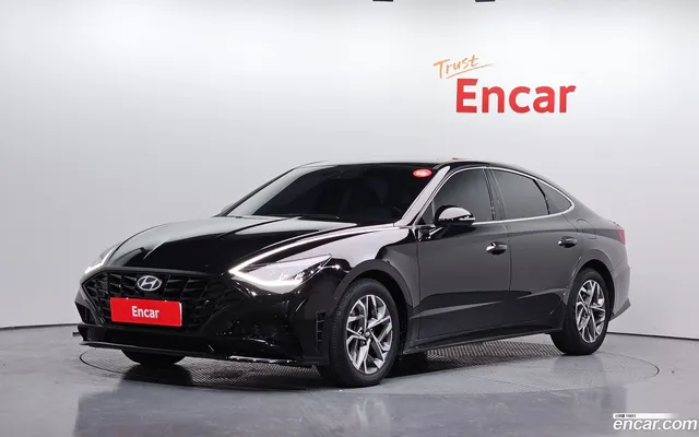 Hyundai Sonata (DN8) 2.0 — миниатюра 1