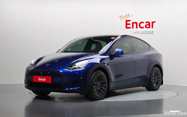 Tesla Model Y RWD — миниатюра 1