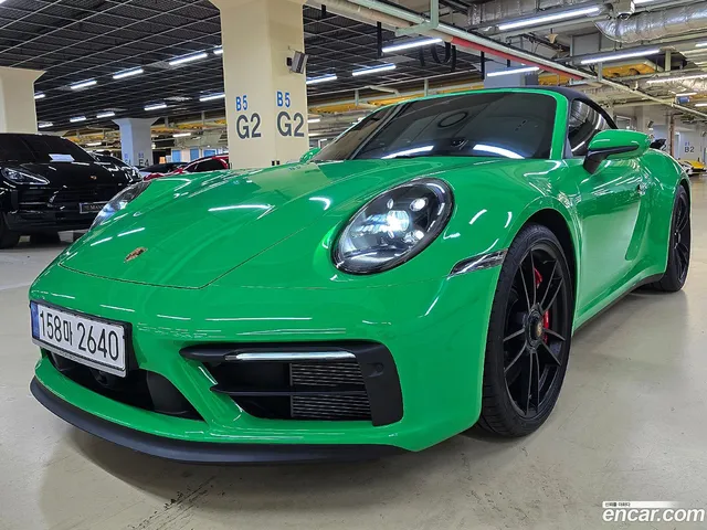 Porsche 911 (992) 4 GTS — миниатюра 1