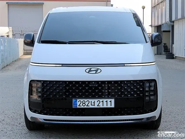 Hyundai Staria 4WD 9 — миниатюра 1