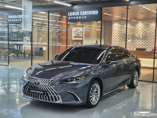 Lexus ES 300h — миниатюра 1