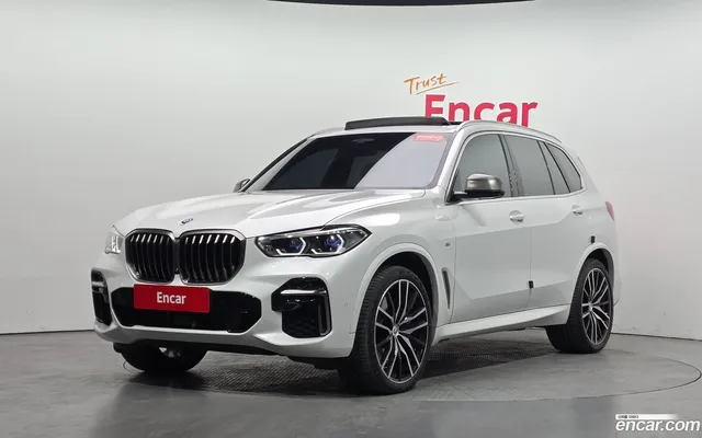 BMW X5 (G05) M50i — миниатюра 1