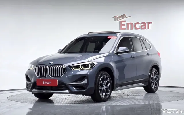 BMW X1 (F48) xDrive 20i xLine — миниатюра 1