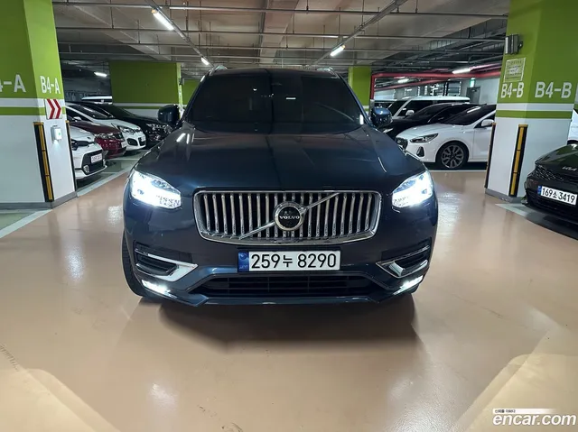 Volvo XC90 B6 — миниатюра 1