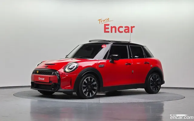 MINI Cooper S 5 — миниатюра 1