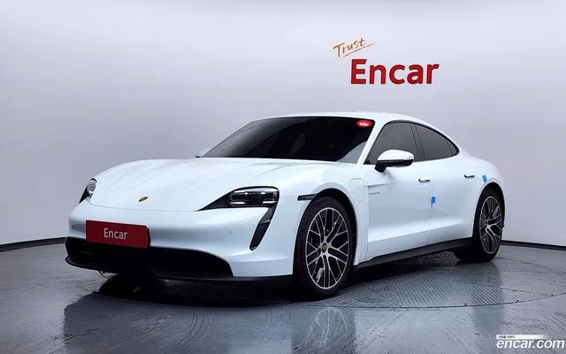 Porsche Taycan — миниатюра 1