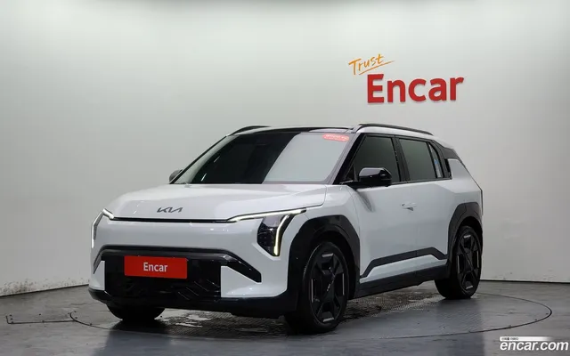 Kia EV3 2WD — миниатюра 1