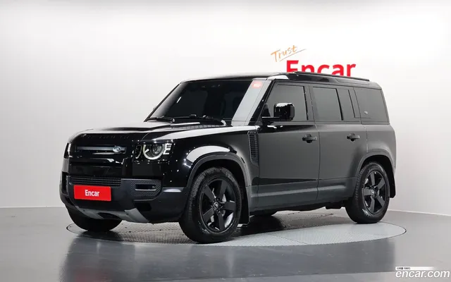 Land Rover (L663) 110 D300 HSE — миниатюра 1