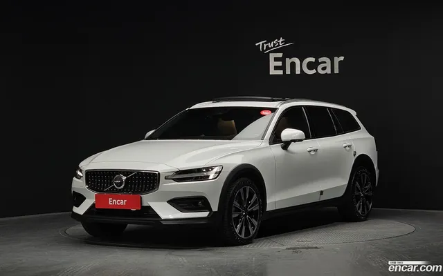 Volvo V60 2 B5 AWD — миниатюра 1