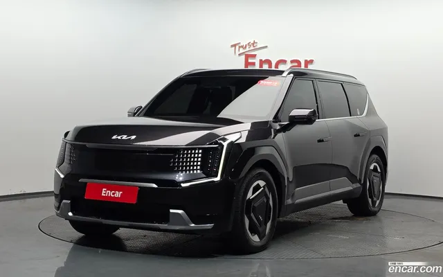 Kia EV9 2WD — миниатюра 1