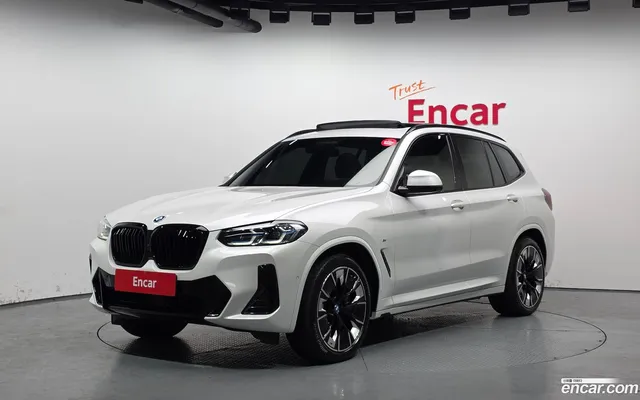 BMW iX3 M — миниатюра 1