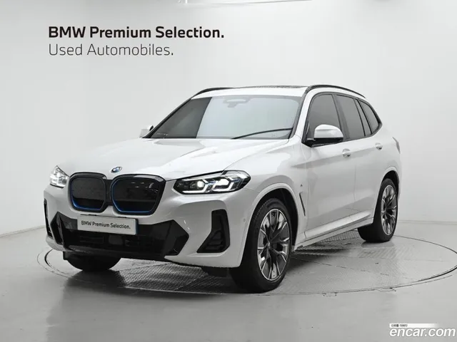 BMW iX3 M — миниатюра 1