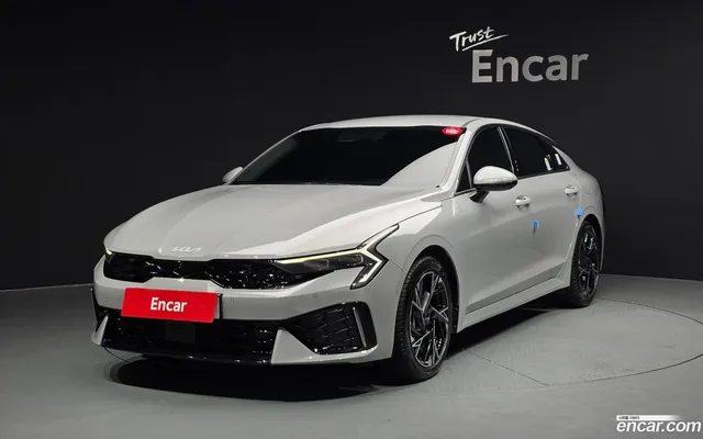 Kia K5 Hybrid — миниатюра 1