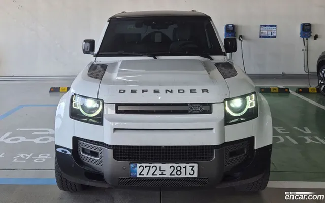 Land Rover (L663) 110 D250 X- SE — миниатюра 1