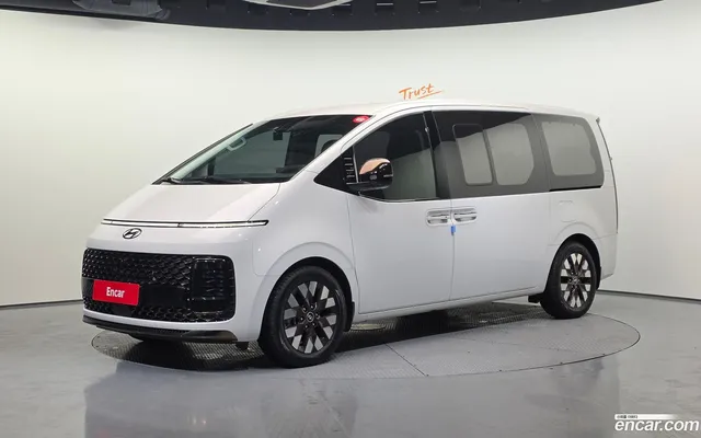 Hyundai Staria 9 — миниатюра 1