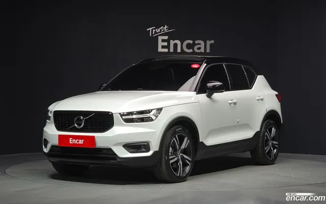 Volvo XC40 B4 R- — миниатюра 1