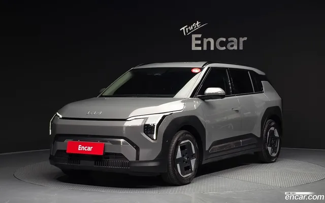 Kia EV3 2WD — миниатюра 1