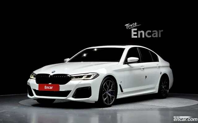 BMW 5 Series (G30) 530i M — миниатюра 1