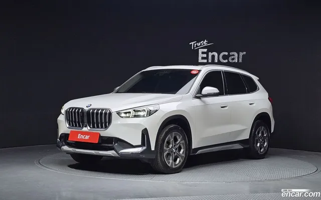 BMW X1 (U11) sDrive 20i xLine — миниатюра 1