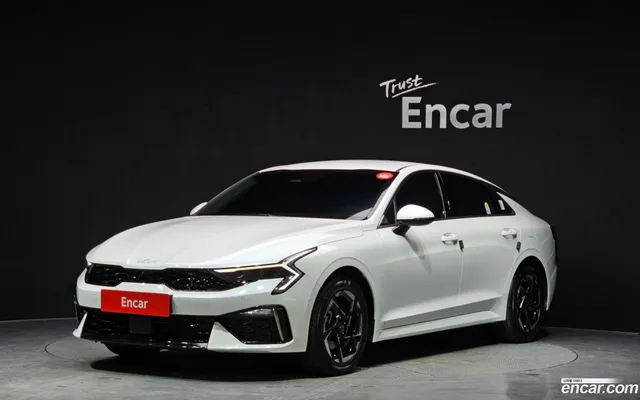 Kia K5 3 2.0 — миниатюра 1