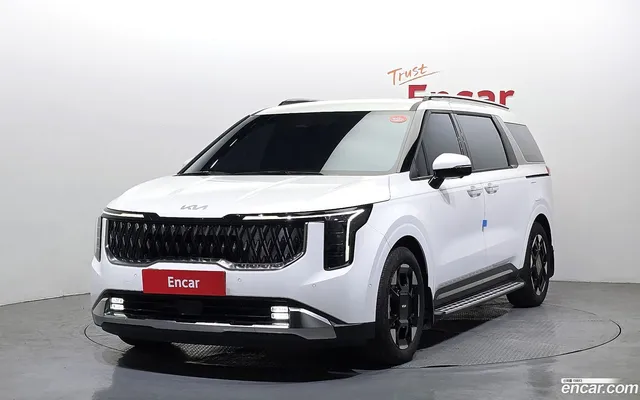 Kia Carnival HEV 9 — миниатюра 1