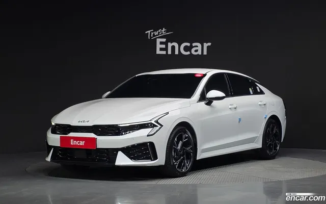 Kia K5 3 2.0 — миниатюра 1