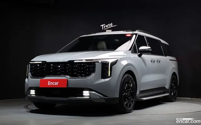 Kia Carnival 7 — миниатюра 1