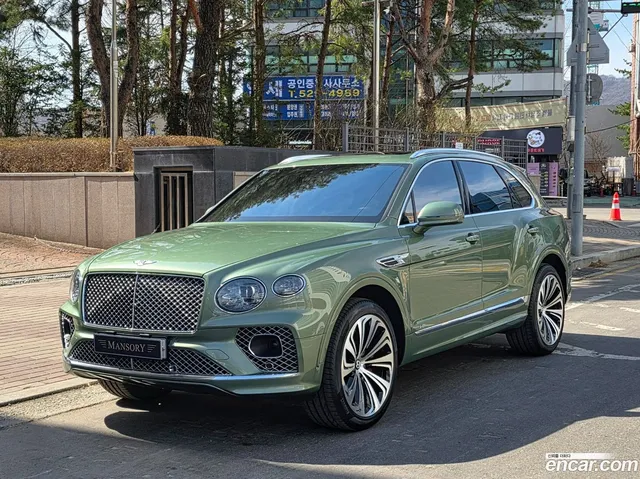 Bentley Bentayga 4.0 V8 — миниатюра 1