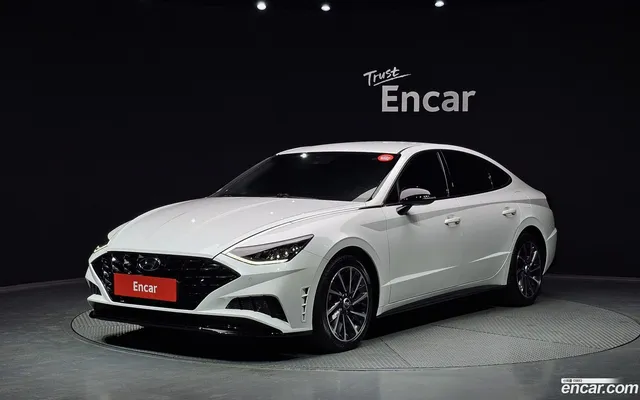 Hyundai Sonata (DN8) 2.0 — миниатюра 1