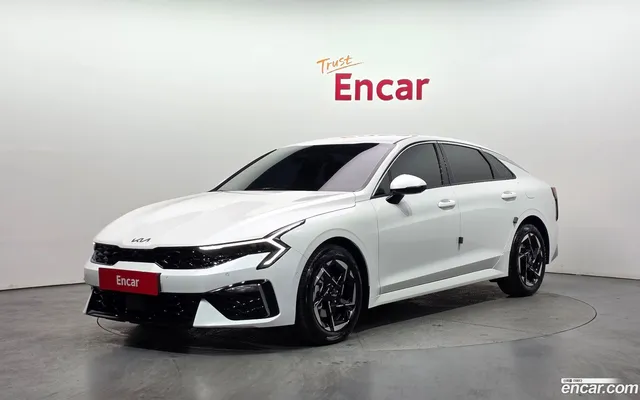 Kia K5 3 2.0 — миниатюра 1