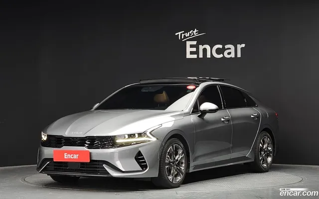 Kia K5 Hybrid — миниатюра 1